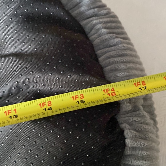 Cozy Pet Bed - Picture 4 of 5